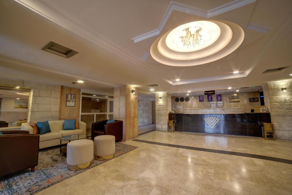Crystal Hotel photo