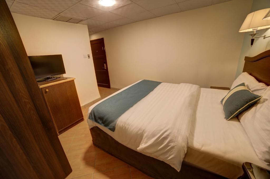 Crystal Hotel photo