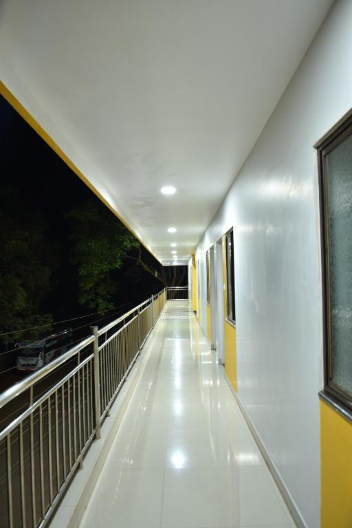 Hotel GANANJAYA photo
