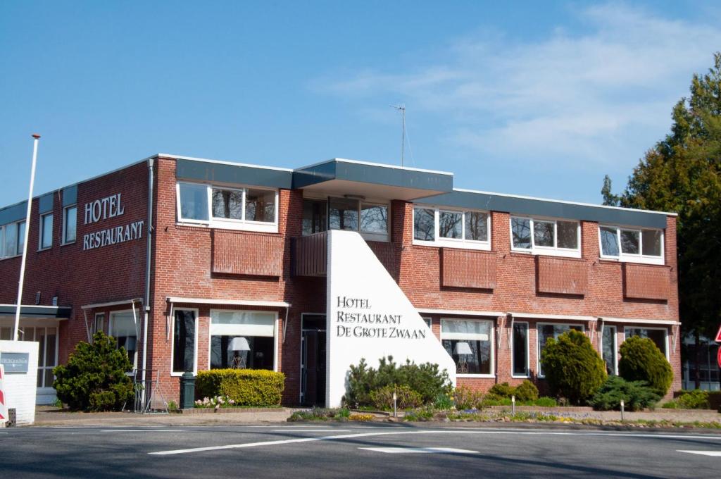 Hotel de Grote Zwaan 外観