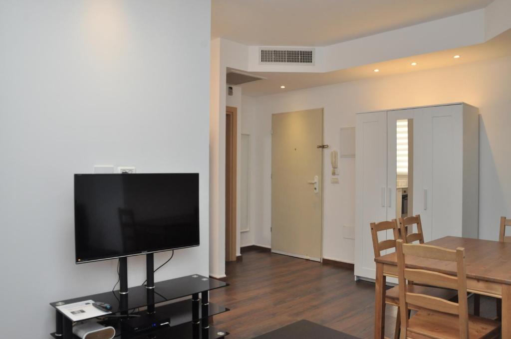 Star Apartments - Petah Tiqwa photo