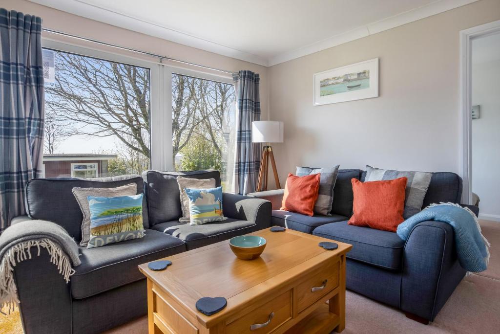 51 Norton Park, Dartmouth