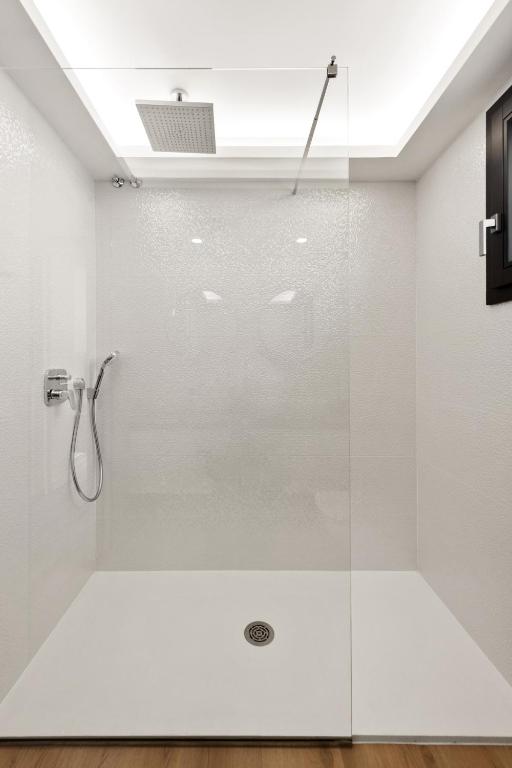 Sunny modern Apartment Perfect located - 5