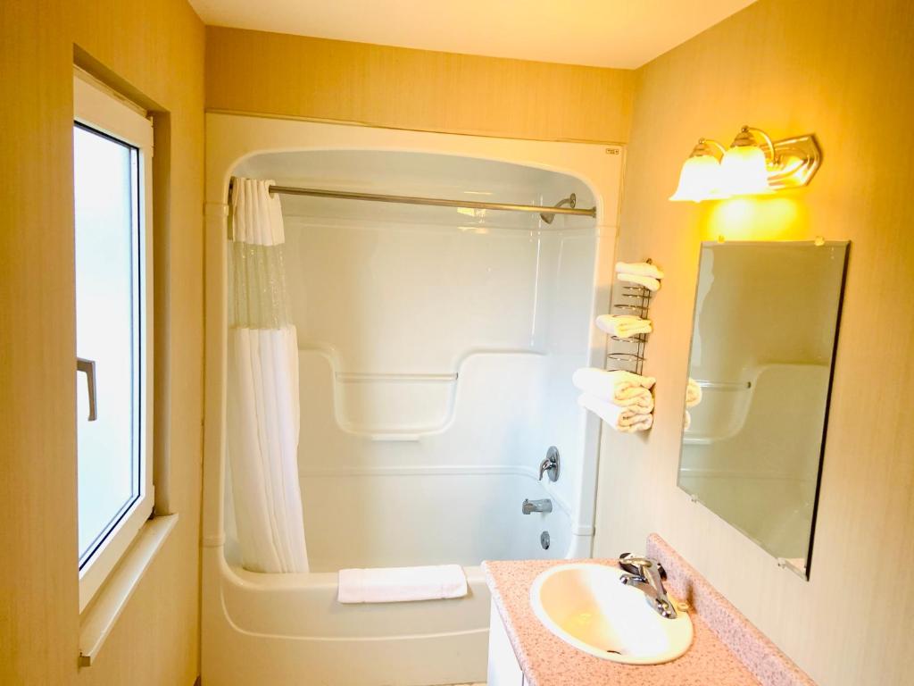 Green Acres Motel photo