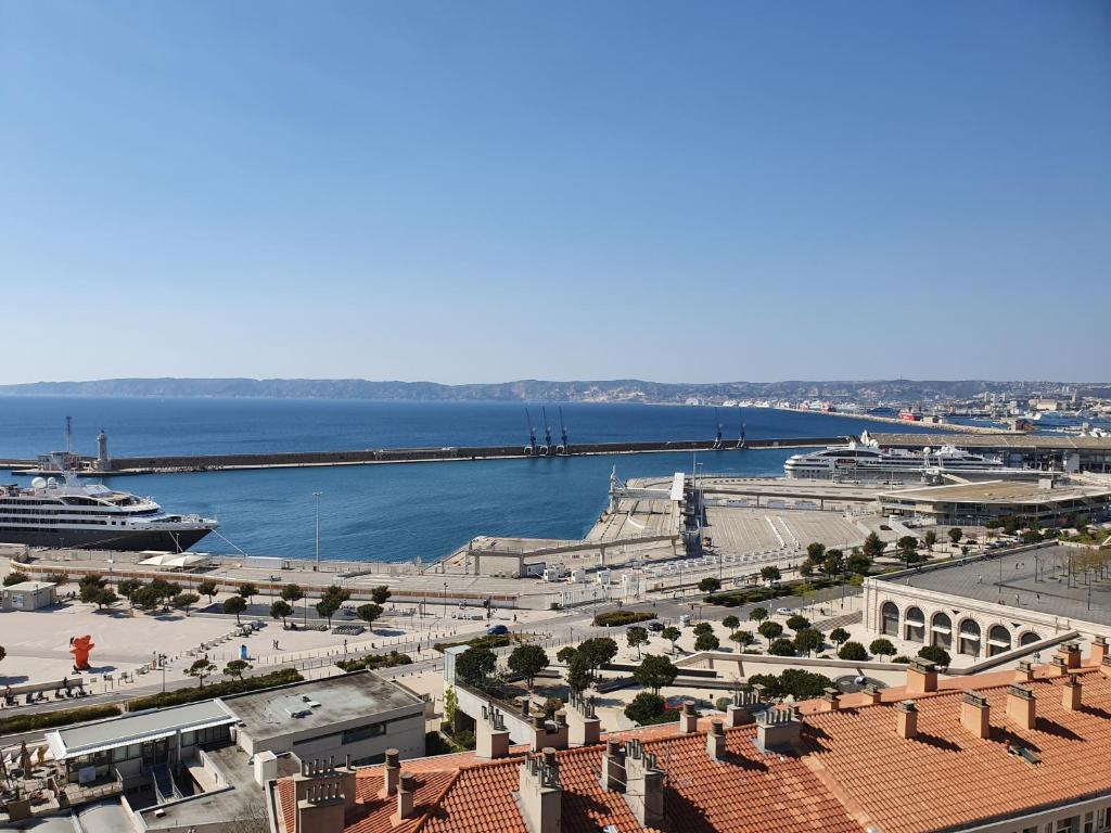 Vieux-port, Panier, magnifique studio avec vue sur mer, Marseille