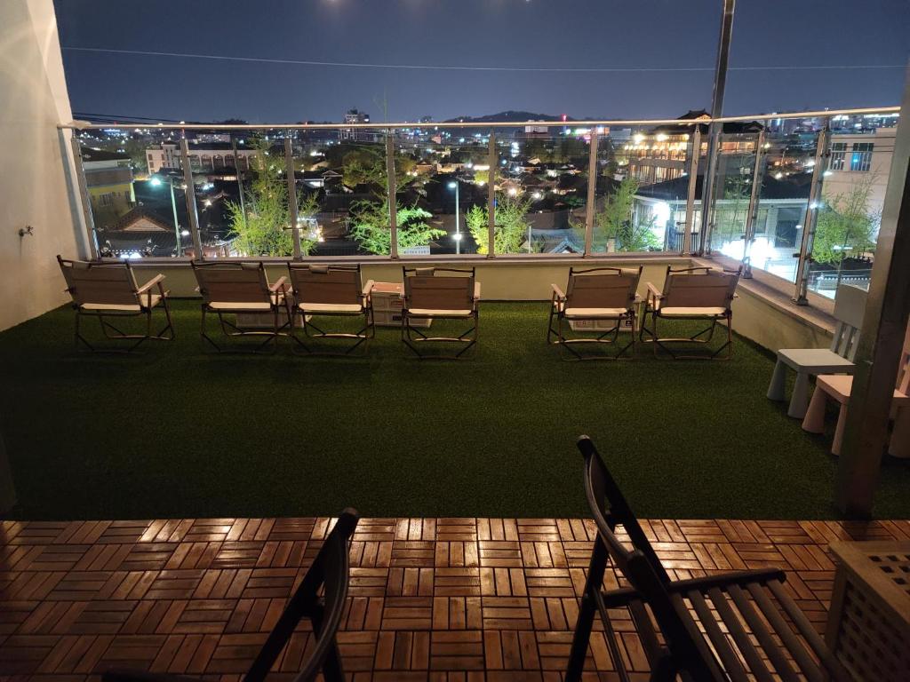 전주 정가한옥 펜션 마당