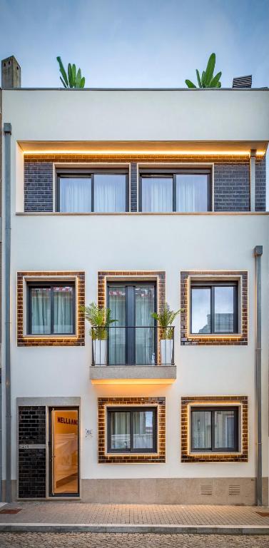 Nell&And&Jess, Espinho