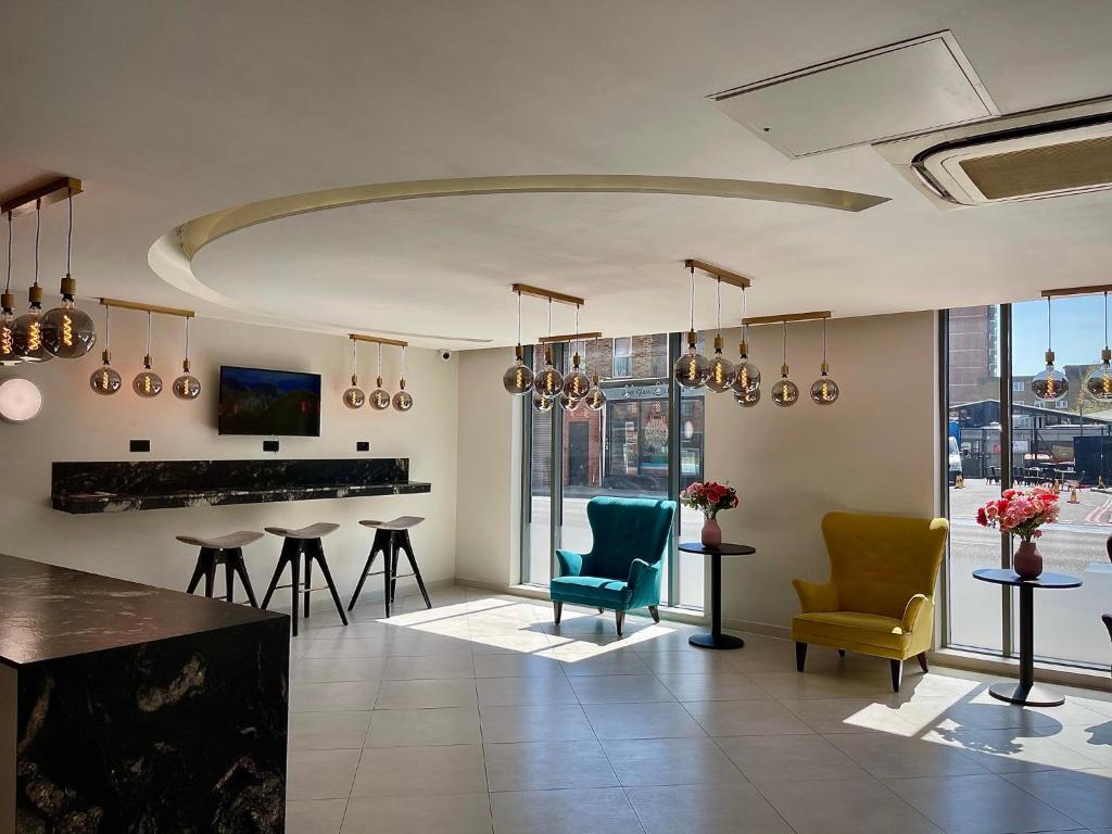 アクシオム パーク ホテル (Axiom Park Hotel) 外観