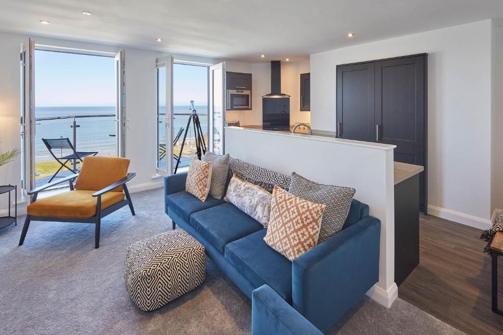 Host & Stay - The Waves, Whitby