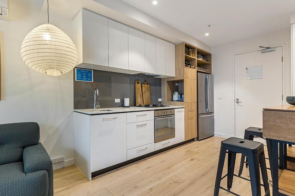 Inner City Convenience In The Heart of Melbourne photo
