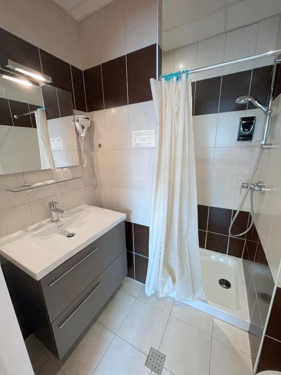 Hotel Le Ronchamp photo