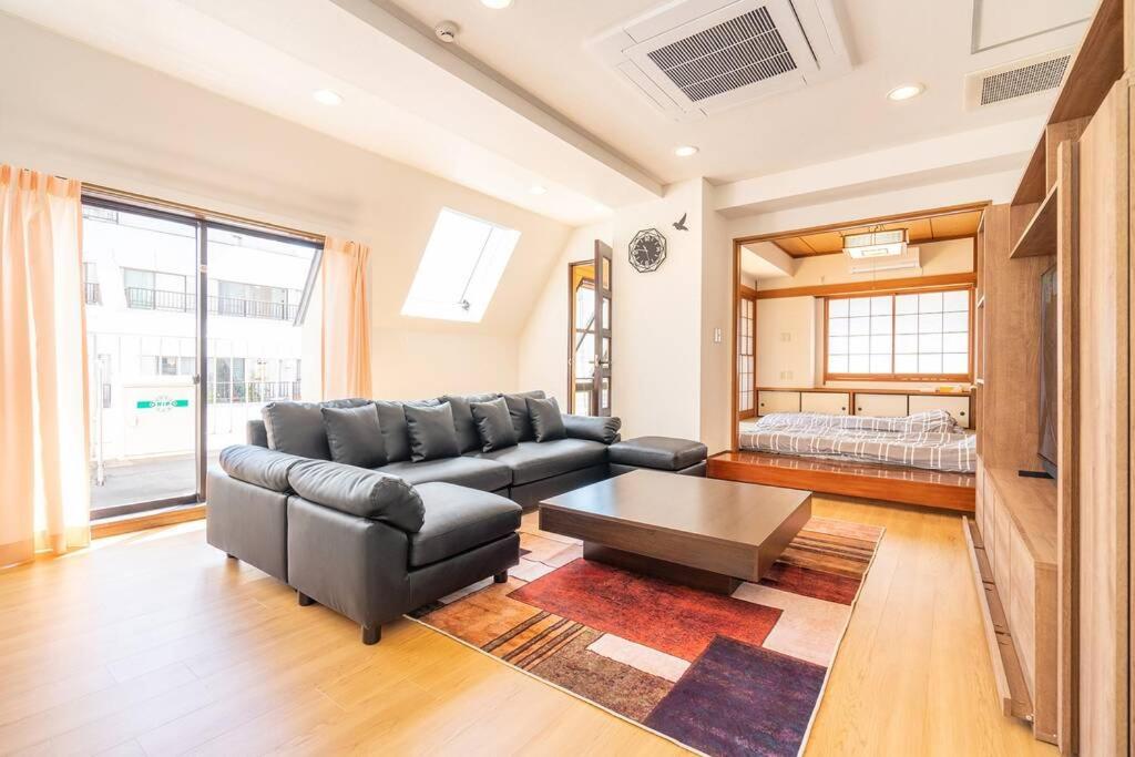 スカイツリー絶景眺望 徒歩圏にアメ横 浅草寺 駅3分の高級広々メゾネット テラスとキッズルーム付き Tokyo Japan Priser Och Gastrecensioner Planet Of Hotels スカイツリー絶景眺望 徒歩圏にアメ横 浅草寺 駅3分の高級広々メゾネット テラスとキッズルーム付き Tokyo Japan Priser Och Gastrecensioner Planet Of Hotels