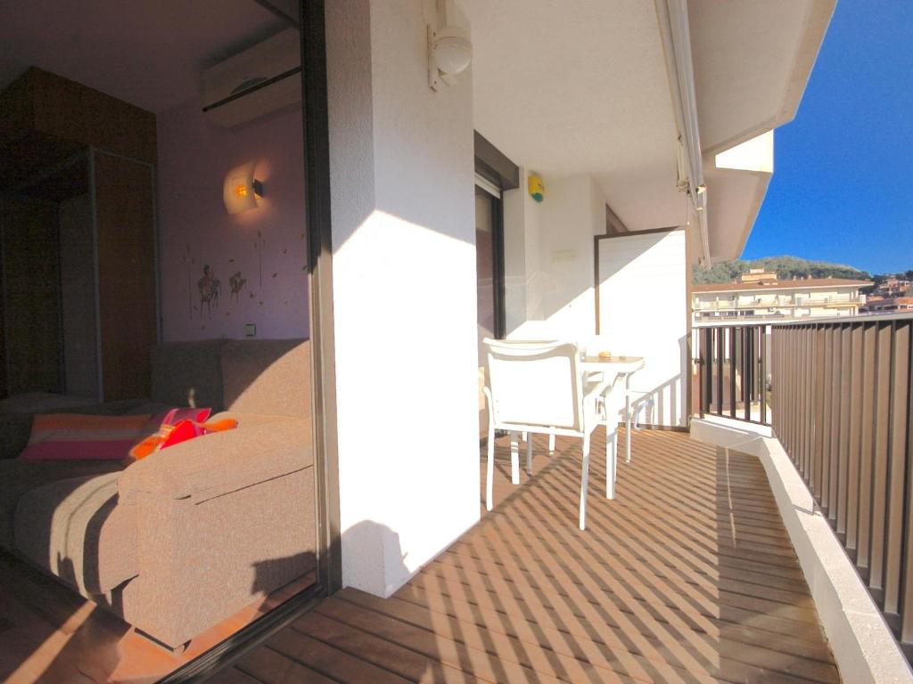 LETS HOLIDAYS Quiet apartment with pool in tossa - 5