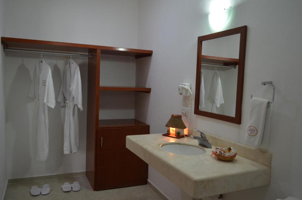 Hotel Real Mercedes - 5