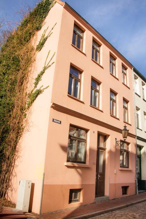 Ferienwohnung am Alten Hafen — Hotel in Wismar