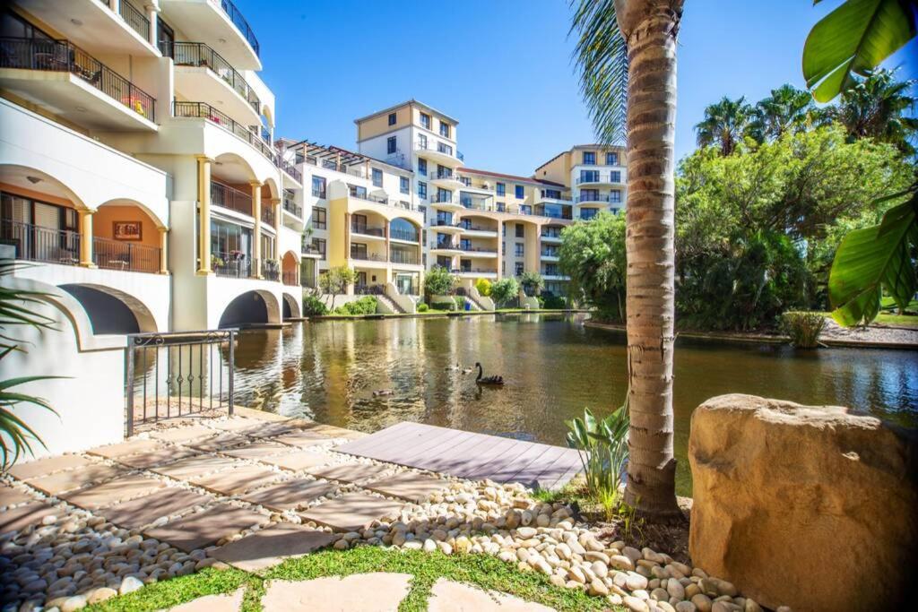 Portifino On Lake photo
