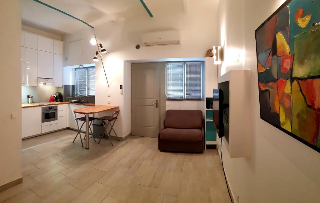 Studio centre ville - 3