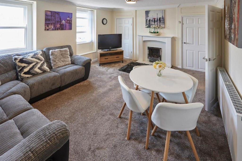 Host & Stay - Cobblers Cottage, Whitby