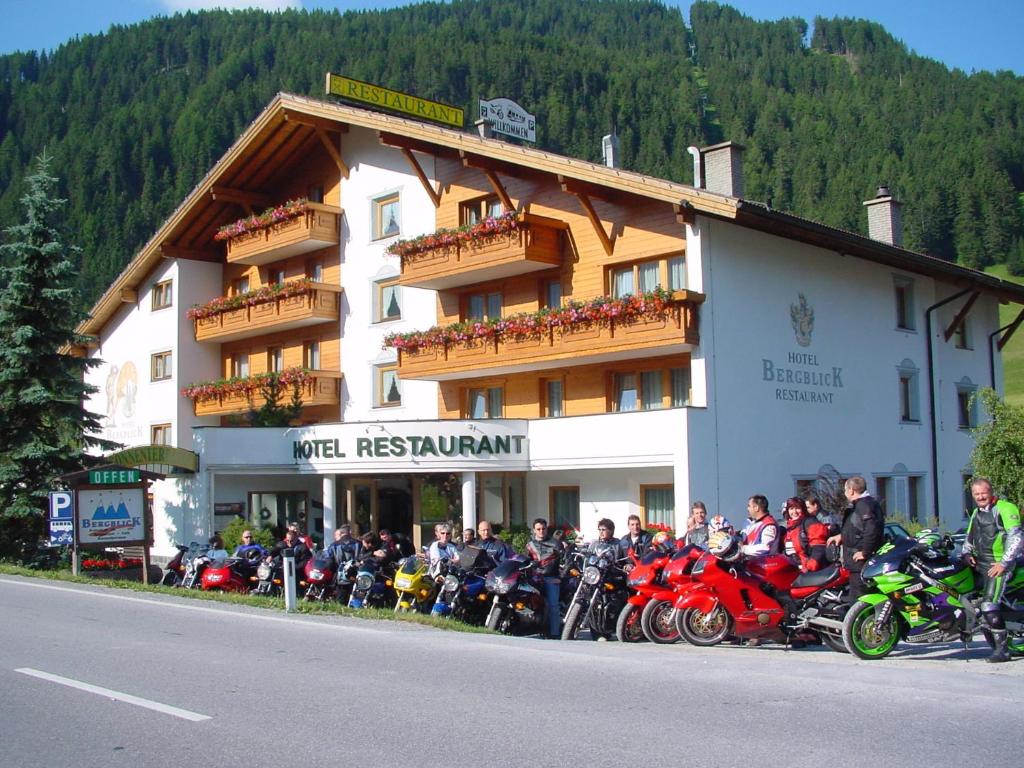 Hotel Bergblick - 3