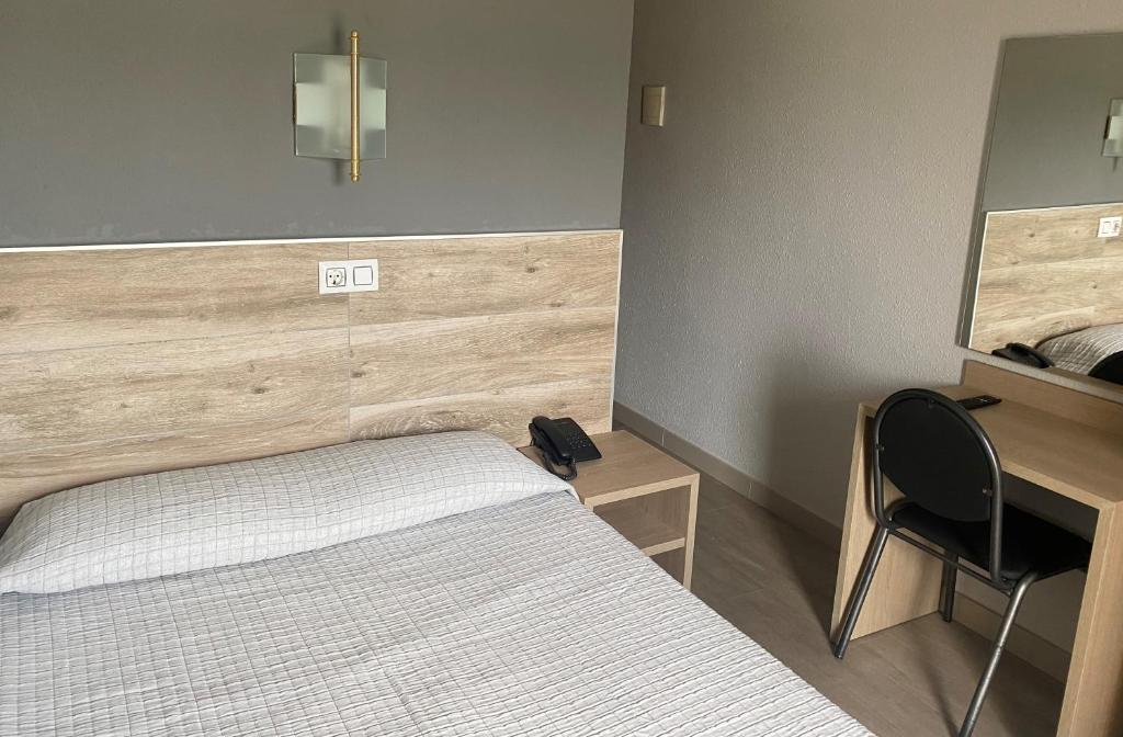 Hotel Reymar Playa — Hotel rooms in Malgrat de Mar, Catalonia
