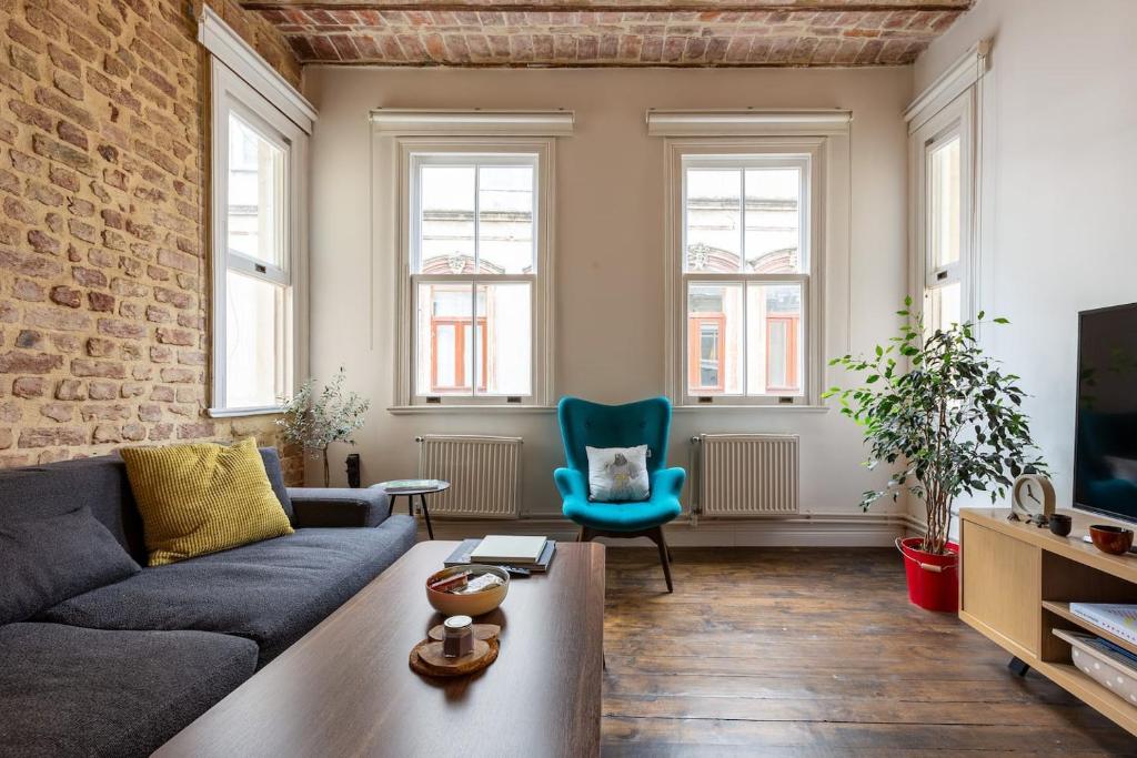 Renovated apartment at the heart of Istanbul with huge terrace photo