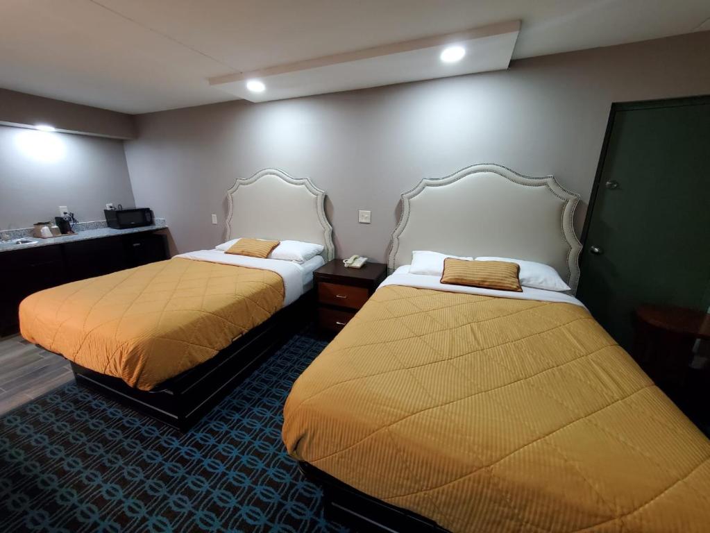 Scottish Inns & Suites photo