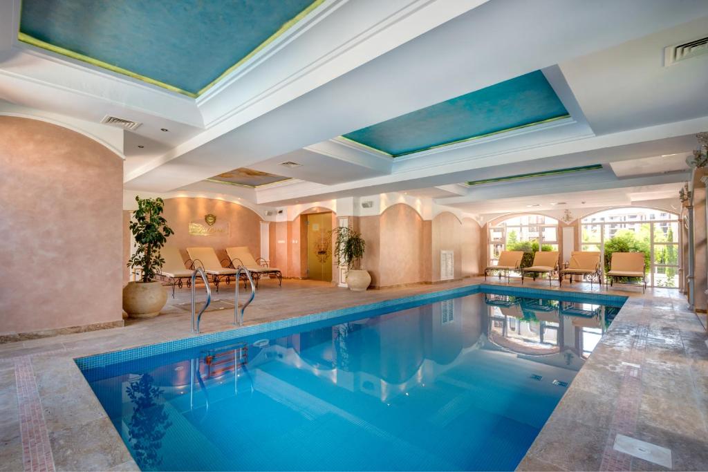Izida Palace Apartments photo