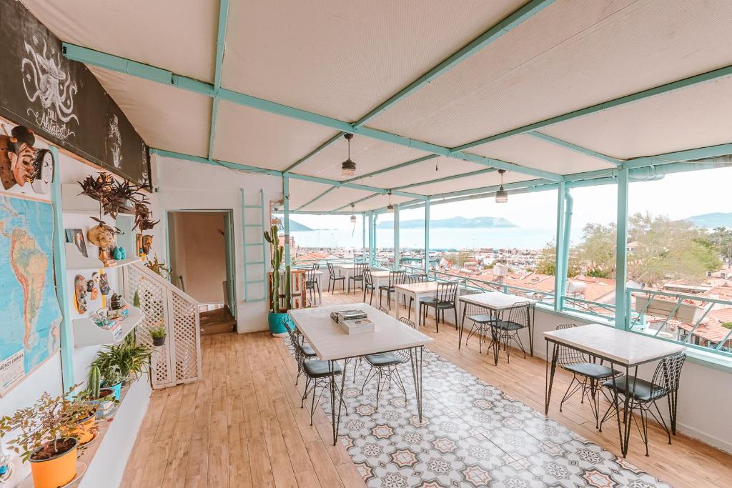 Kuytu Terrace Bed and Breakfast — Hotel in Kas