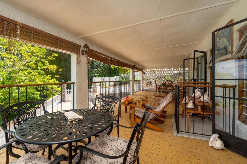Janes' Serenity Guesthouse photo