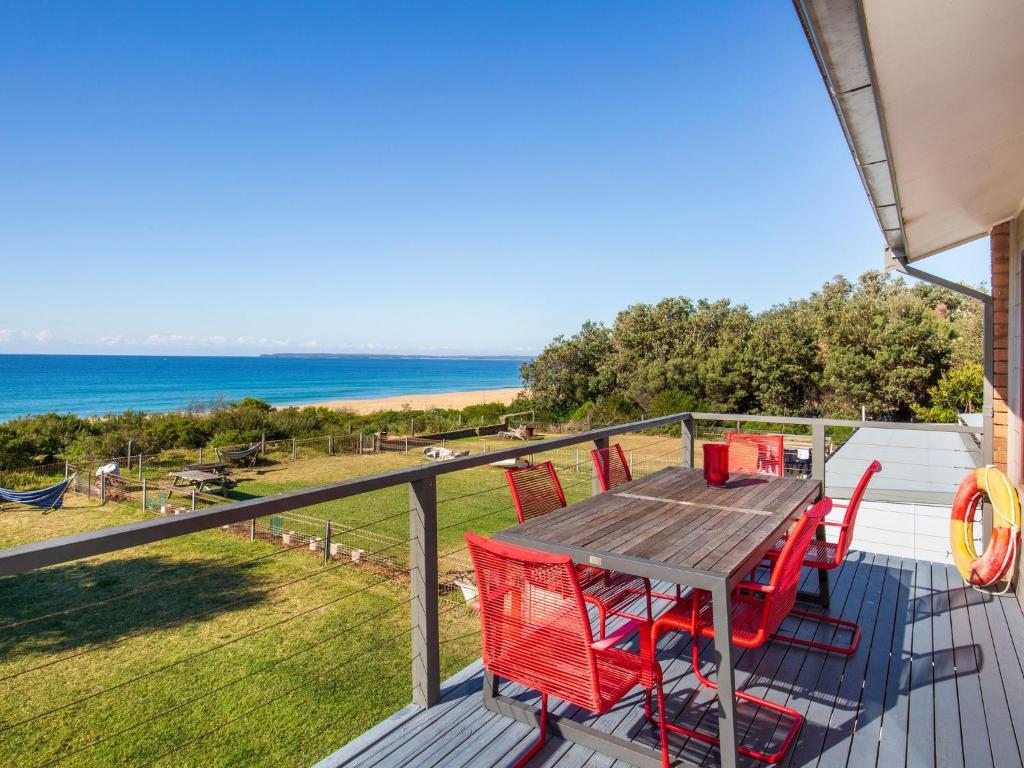 Endless Summer I Pet Friendly Absolute Beachfront, Culburra Beach