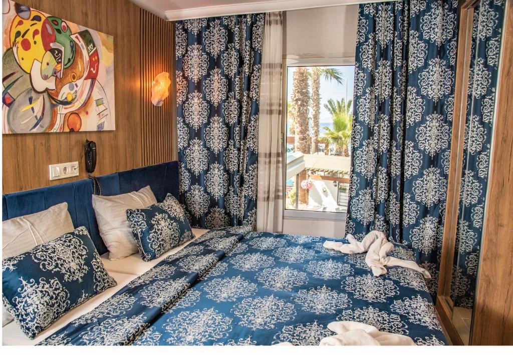 Blue Bay Beach Hotel photo