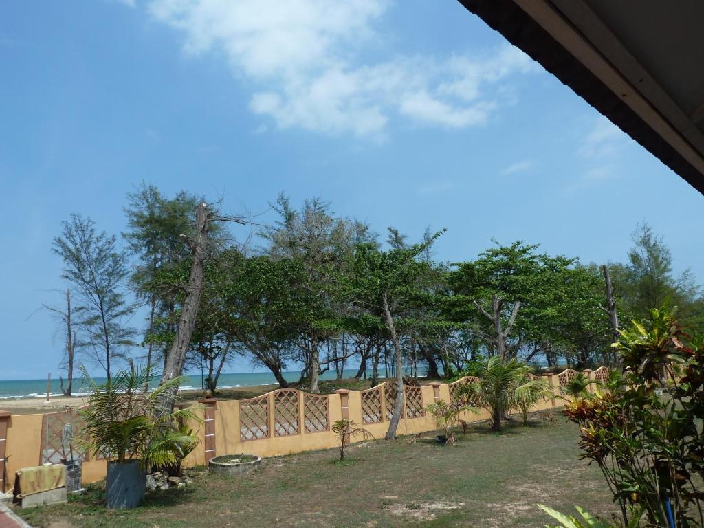 Facilities, Cempaka Beach Resort in Kuantan