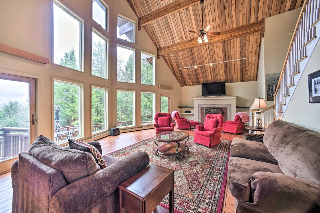 Lake George Mtn Retreat BBQ, Deck, Fire Pit!