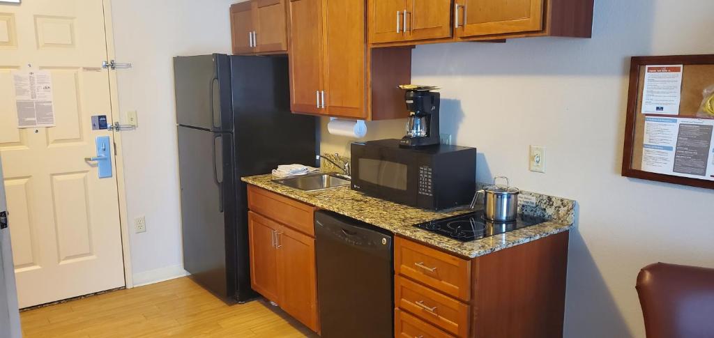 Candlewood Suites Champaign Urbana Univ Area Hotel By IHG キッチン