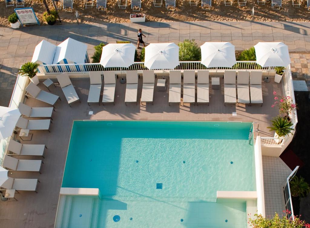 Hotel Canarie — Hotel in Lido Di Jesolo