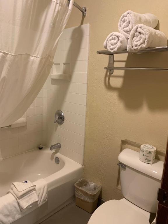 Americas Best Value Inn John Day Photo 0