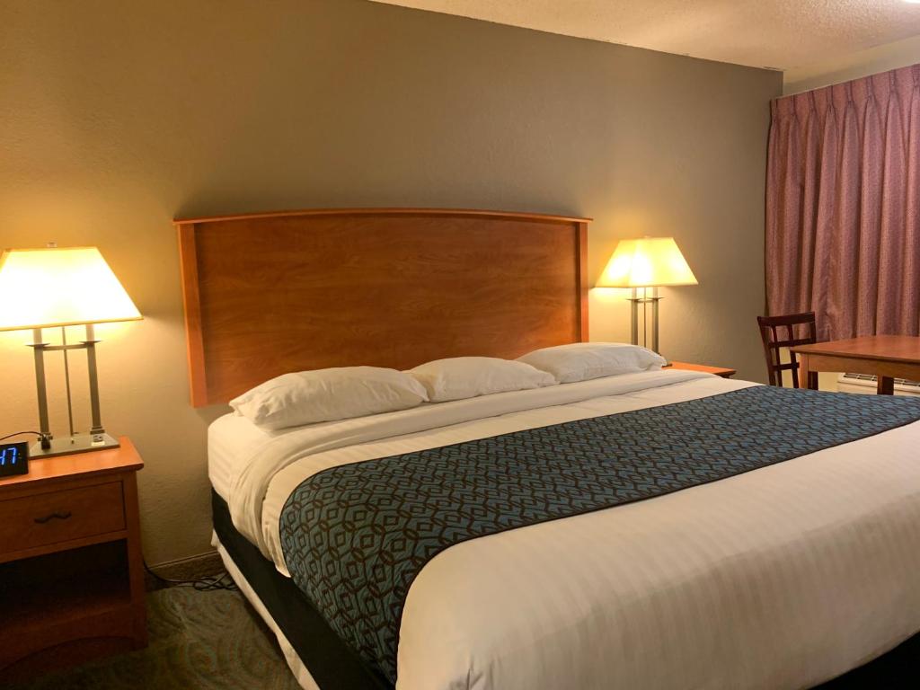 Americas Best Value Inn John Day Photo 8