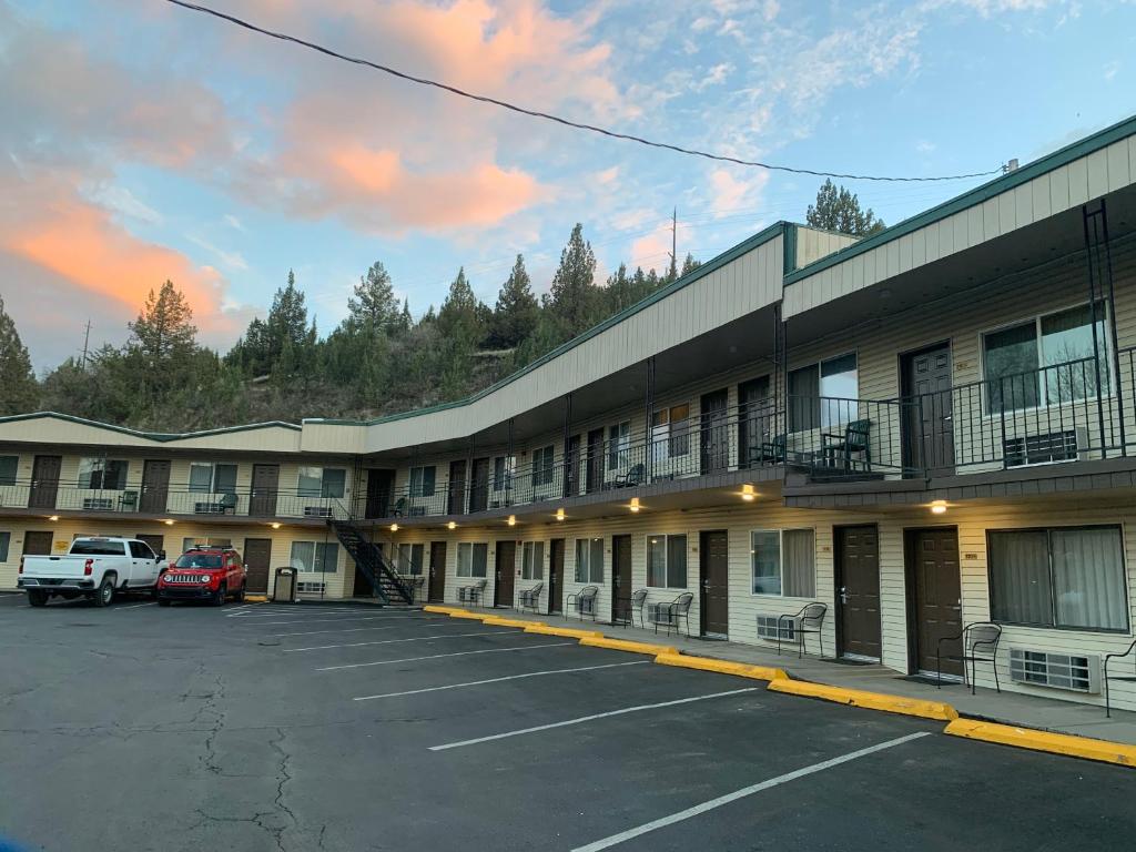 Americas Best Value Inn John Day Photo 21