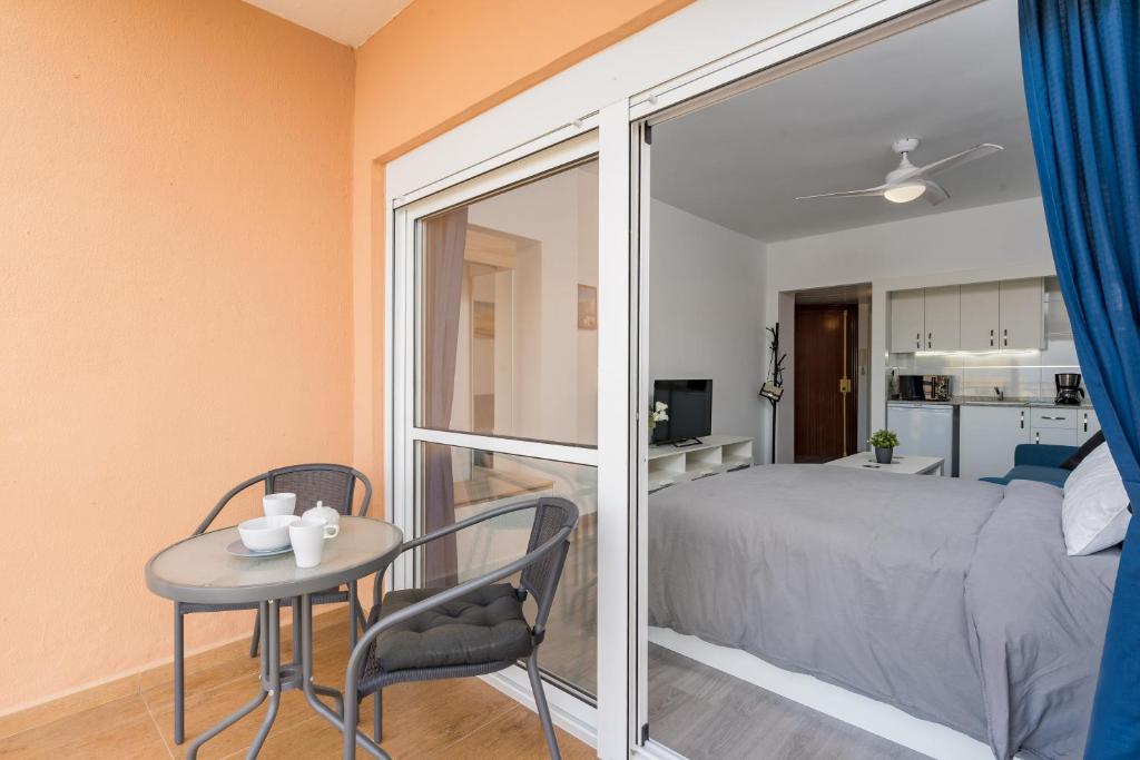HOLIDAY RENTALS PISCINA, PLAYA PARKING a 5 min caminando del PUERTO DE BENALMADENA - 2