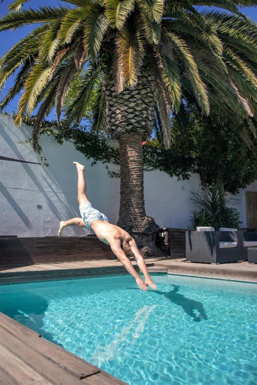 スイミングプール