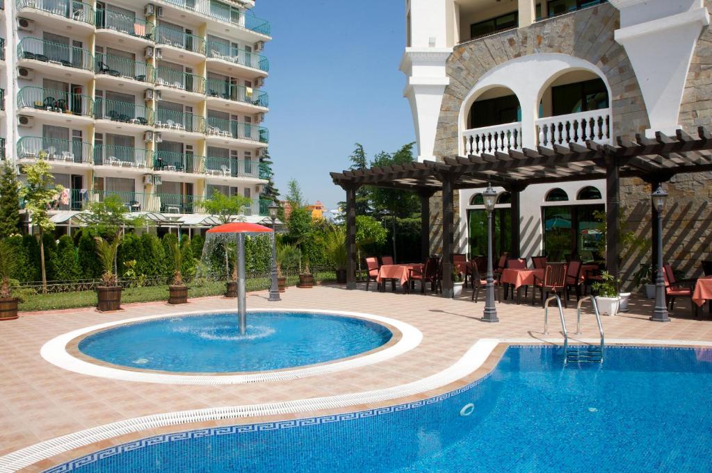 Babylon Hotel - Free Parking photo