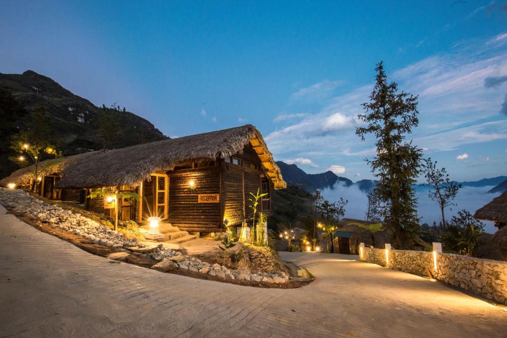 Entrance, Sapa Jade Hill Resort & Spa in Sapa