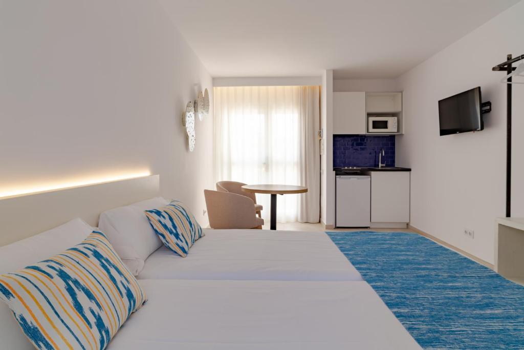 Serenity Apartments photo