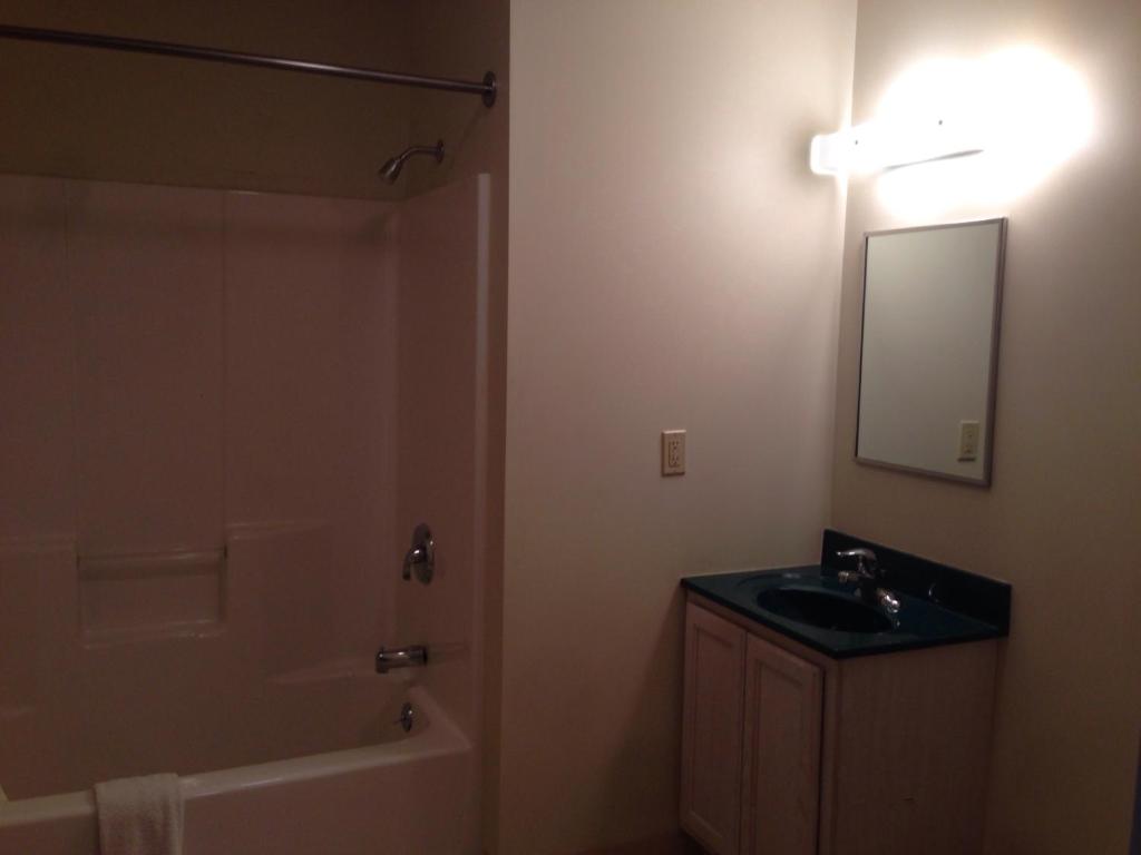 All Suites Inn Budget Host photo