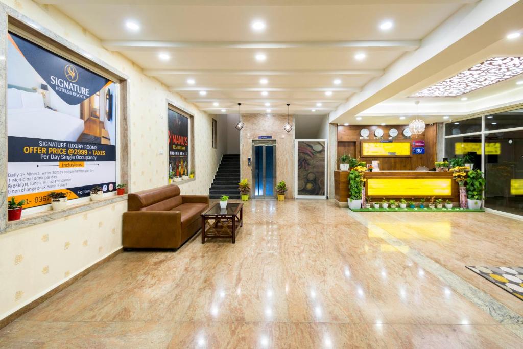 Capital O 26941 Hotel Palm International photo