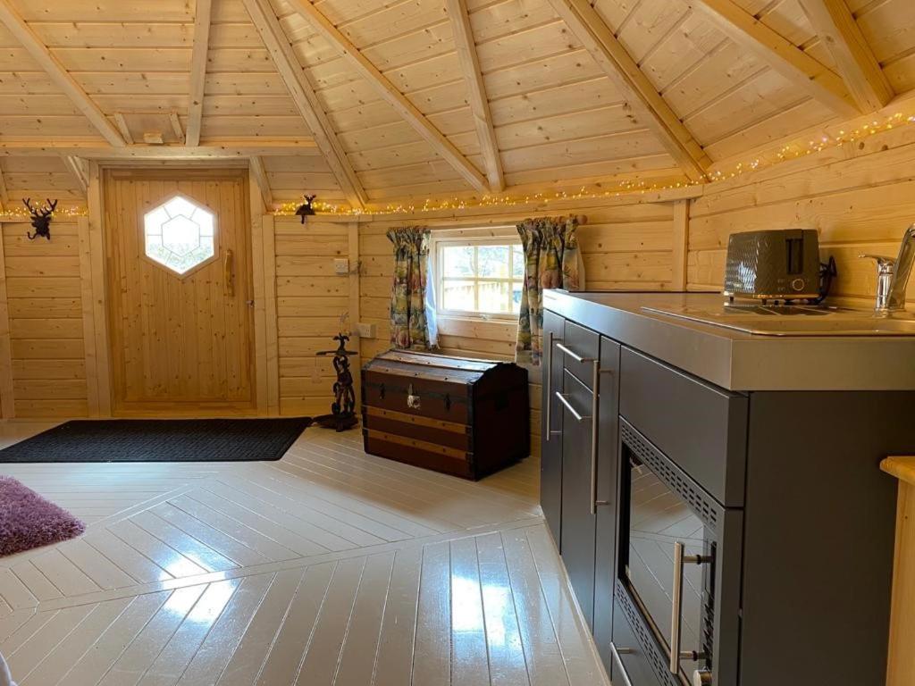 Woodland Lodge Mither Tap, Inverurie photo 6