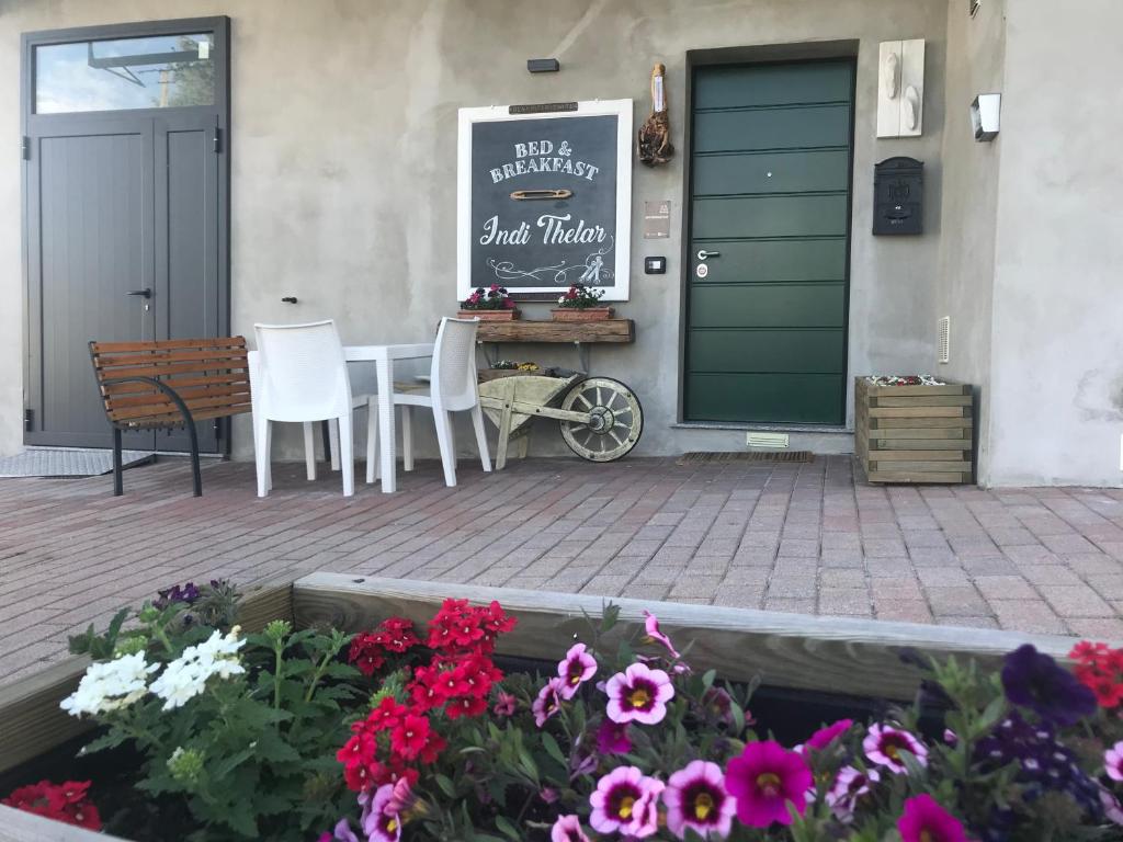 Bed &amp; Breakfast Indi Thelar — Hotel in Villa Guardia