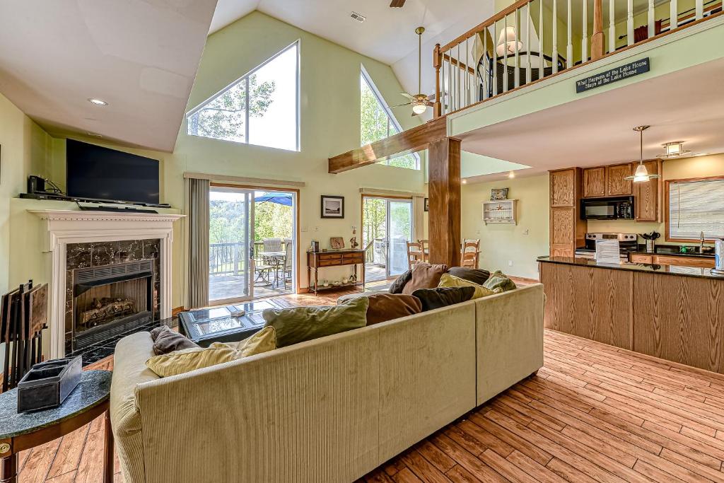 Tyrala Home in Glenora, VA reviews, prices of Hotels