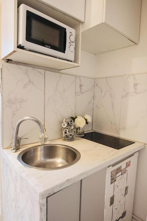 Fully equipped Studio in the heart of Paris - Area champs Elysées - 3