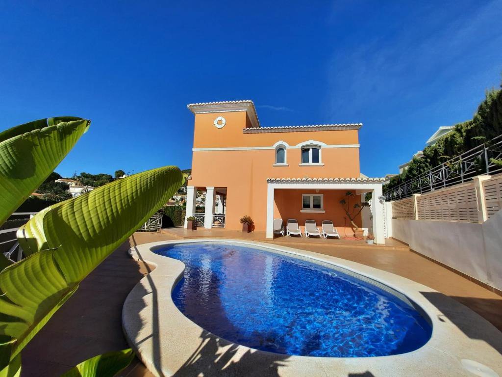 Villa con piscina privada - 1